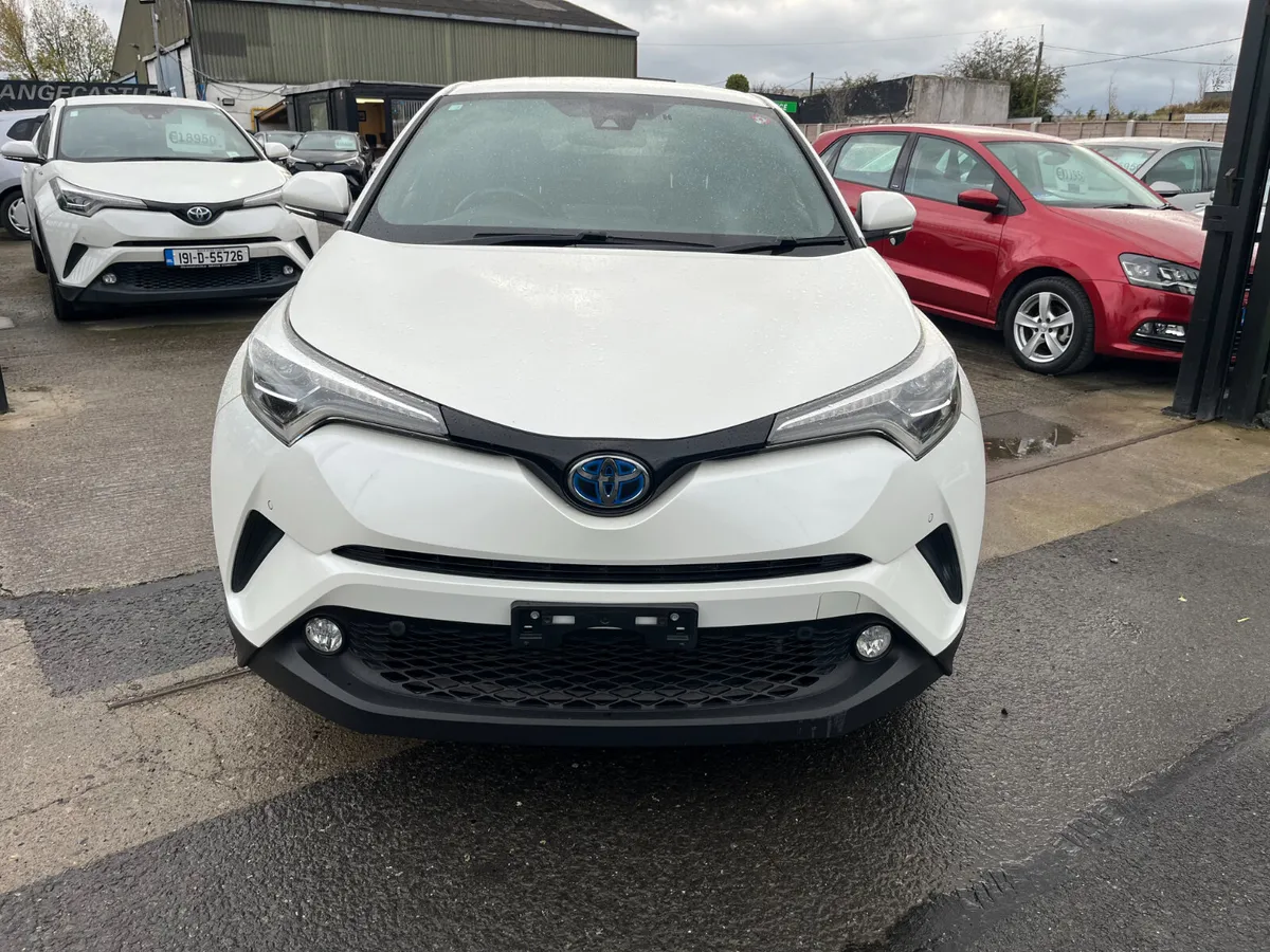 TOYOTA C-HR 2018, 1.8 HYBRID AUTO HIGH SPEC - Image 2