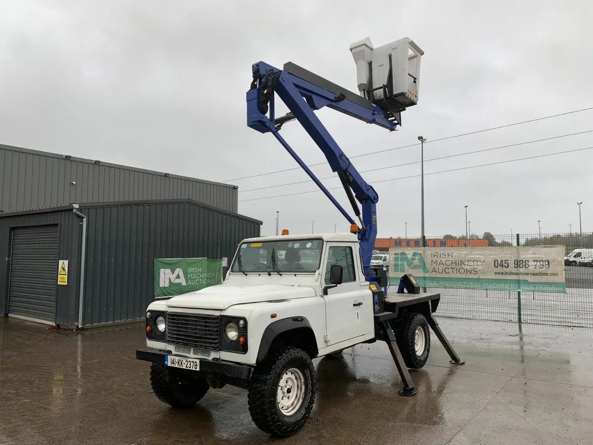 BID ONLINE NOW - 2014 LANDROVER DEFENDER CHERRY PI - Image 1
