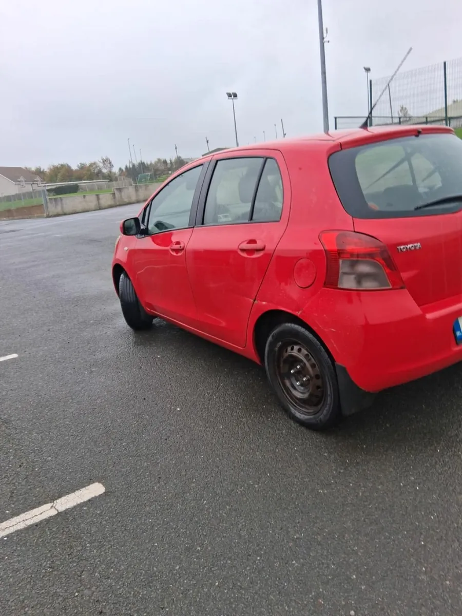 Toyota Yaris 2006 - Image 2
