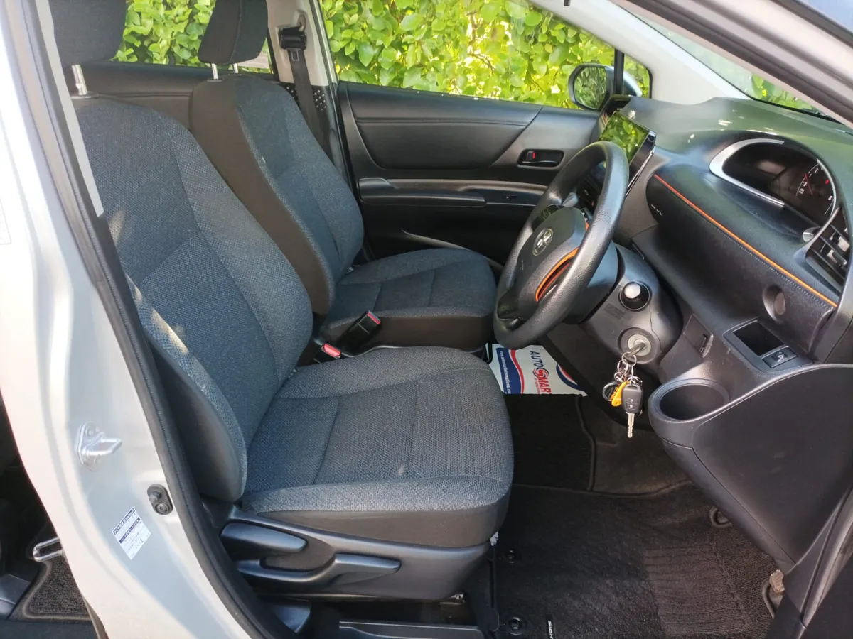Toyota Sienta 1.5 Petrol Auto 7 seats, 2017 - Image 2