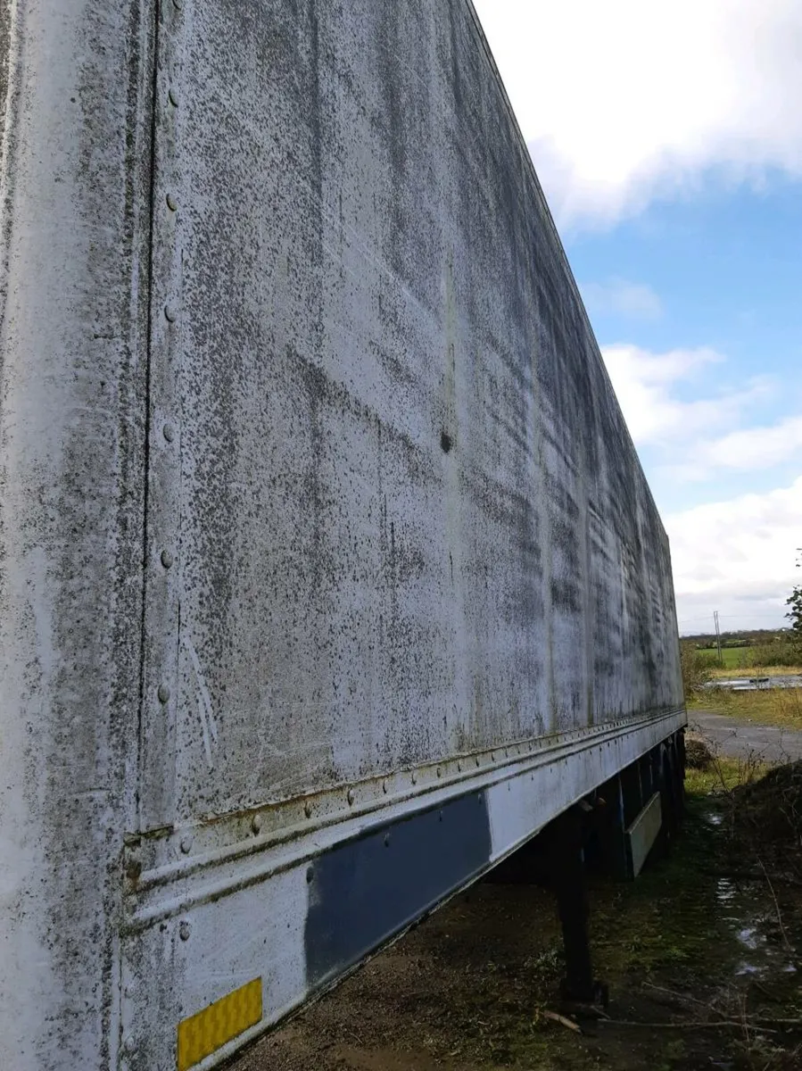 40ft Trailer storage - Image 3