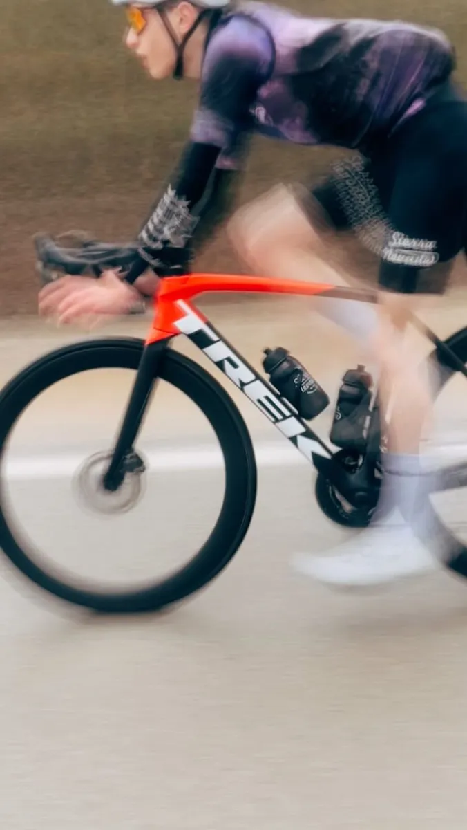 Trek Emonda sl7 pro road bike - Image 1