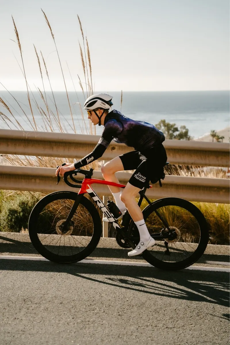 Trek Emonda sl7 pro road bike - Image 4