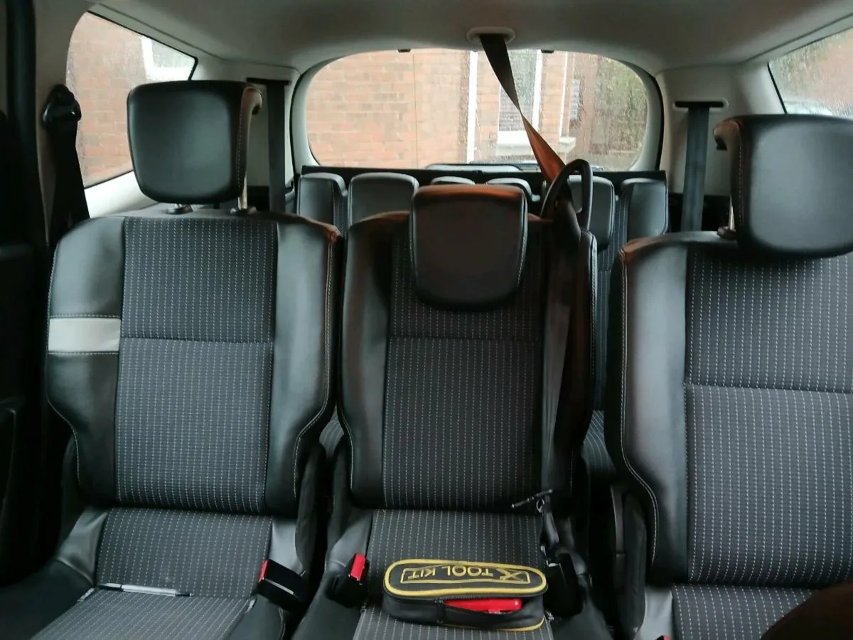 RENAULT 7 SEATER - Image 2