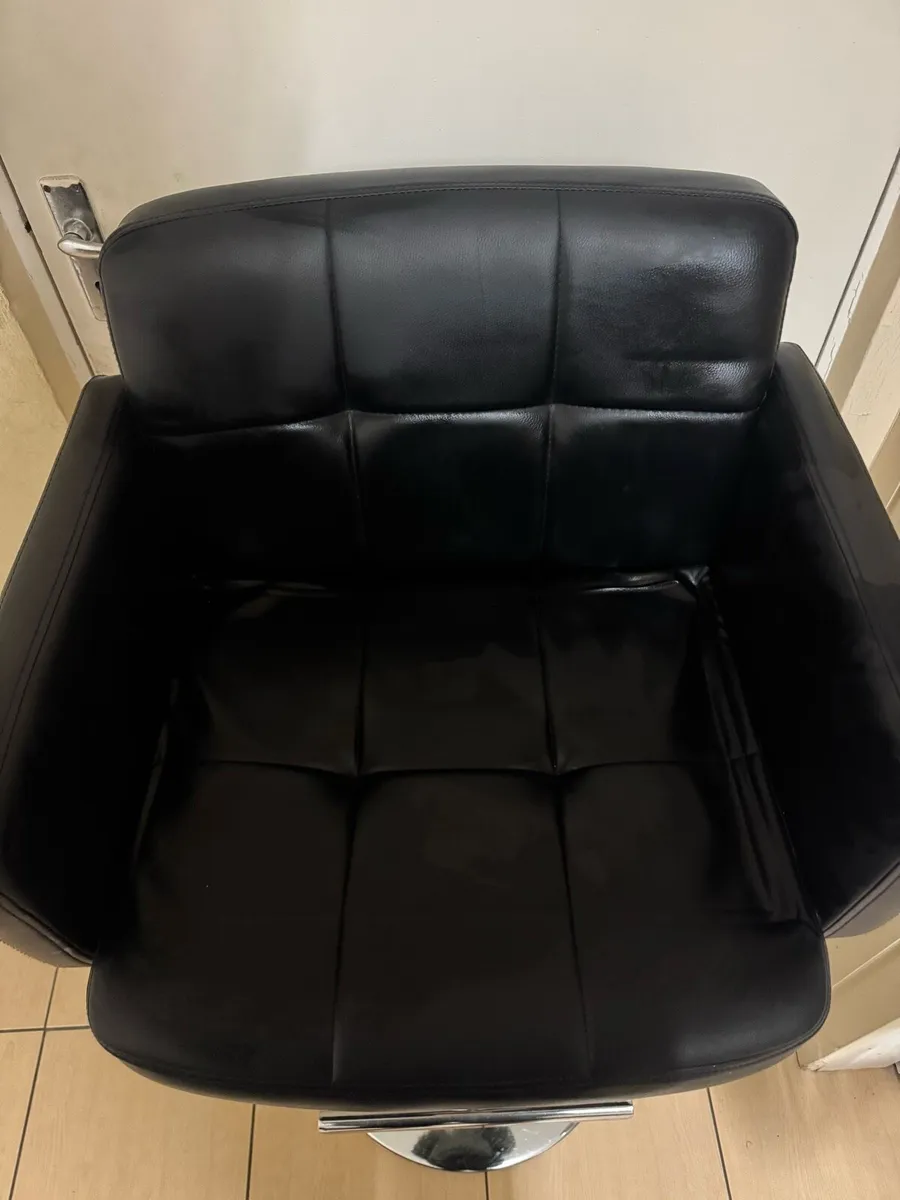 Adjustable Highstool/chair - Makeup Chair - Image 2