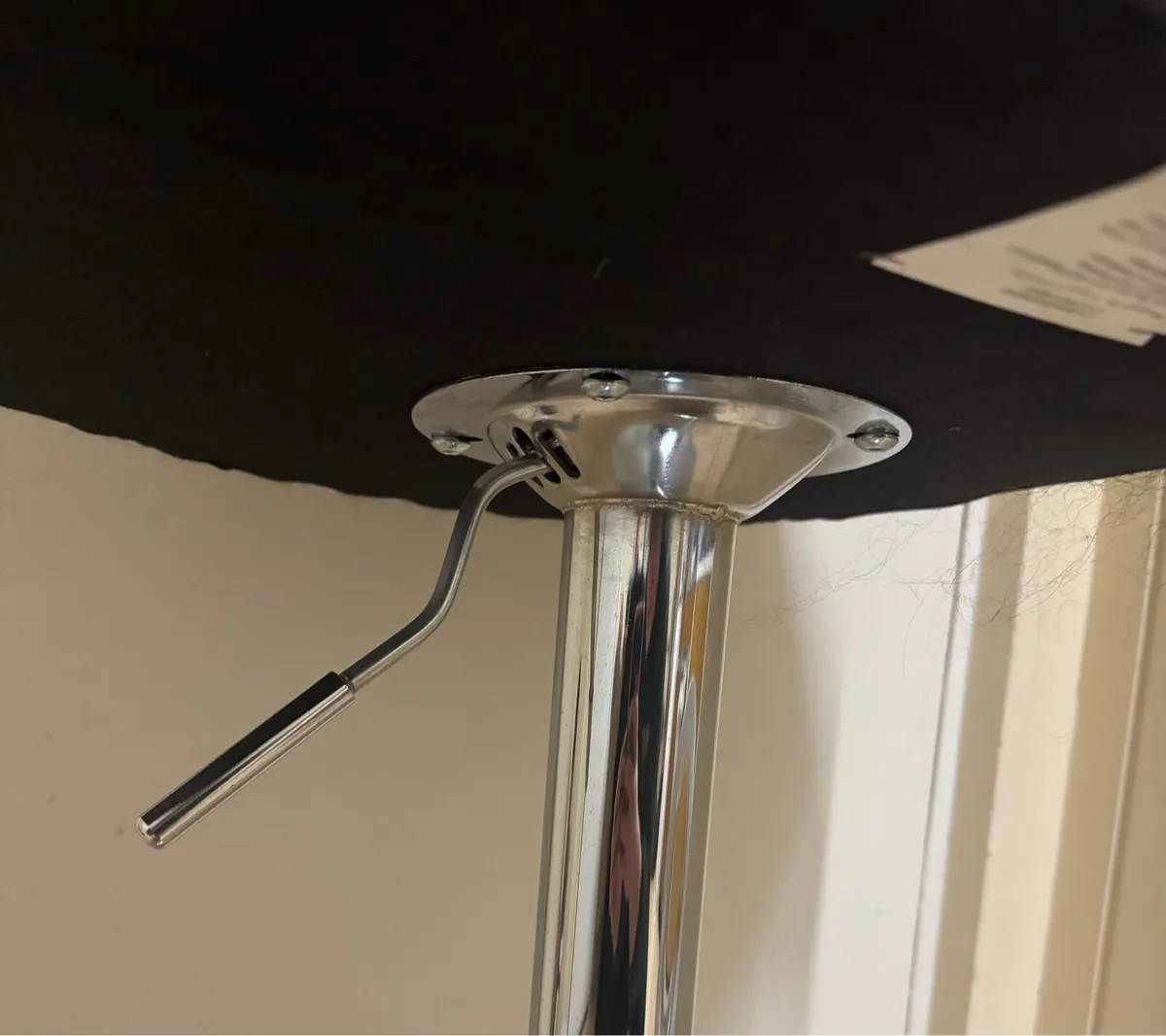 Adjustable Highstool/chair - Makeup Chair - Image 4