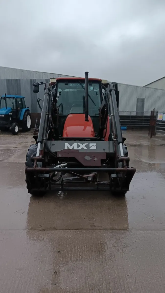 Newholland l75 with loader - Image 2