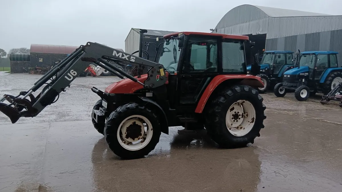 Newholland l75 with loader - Image 3