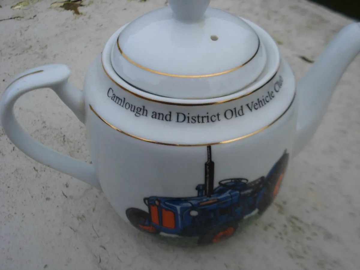 CAMLOUGH & DISTRICT NI OLD VEHICLE CLUB TEA POT. - Image 2
