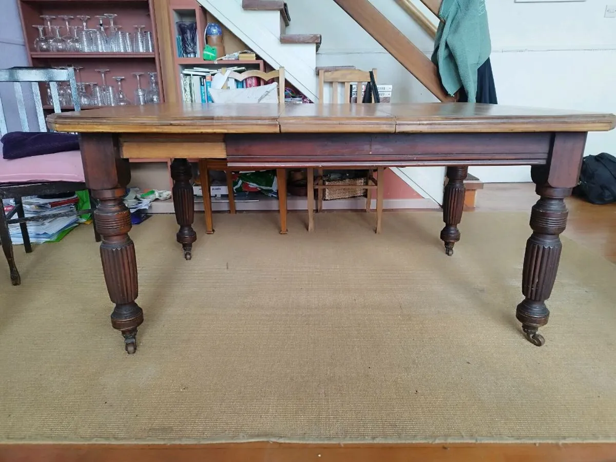 Antique solid Oak table and dresser - Image 4