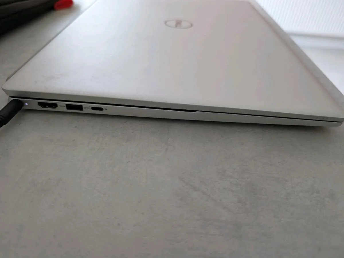 Dell Inspiron 16 5620 – i7 | 16GB RAM | 1TB SSD - Image 2