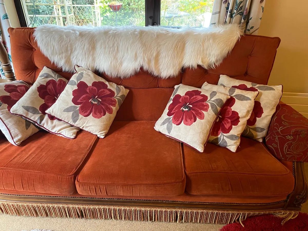 Tangerine colour, very comfortable 2 piece suite - Image 3