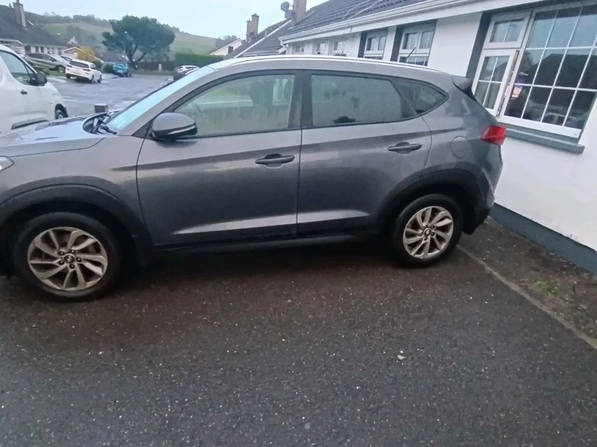 Hyundai Tucson 171 LOW MILEAGE 5DR 
1.7 DIESEL - Image 4