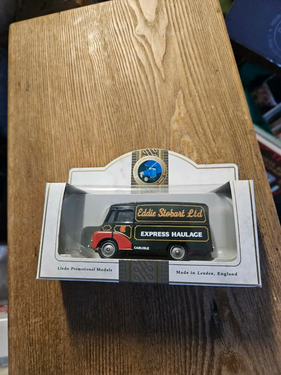 Corgi Lledo Eddie Stobart Van