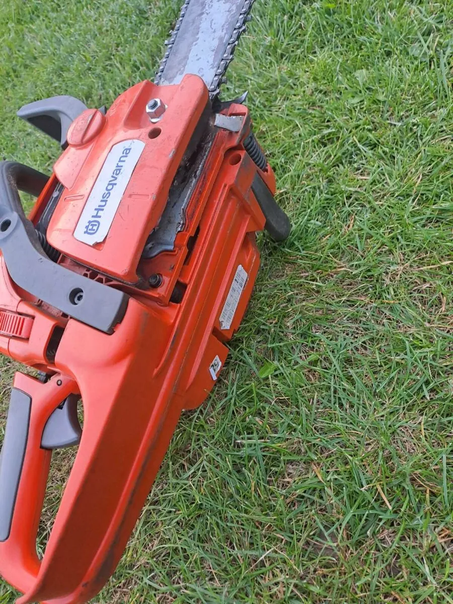 Husqvarna 435 chainsaw - Image 4