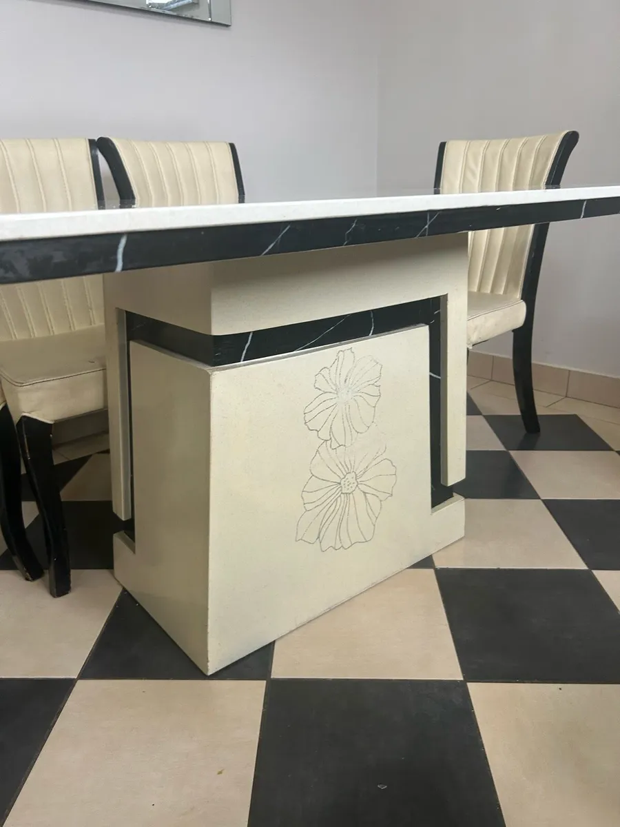 Table and 6 chairs - Image 3