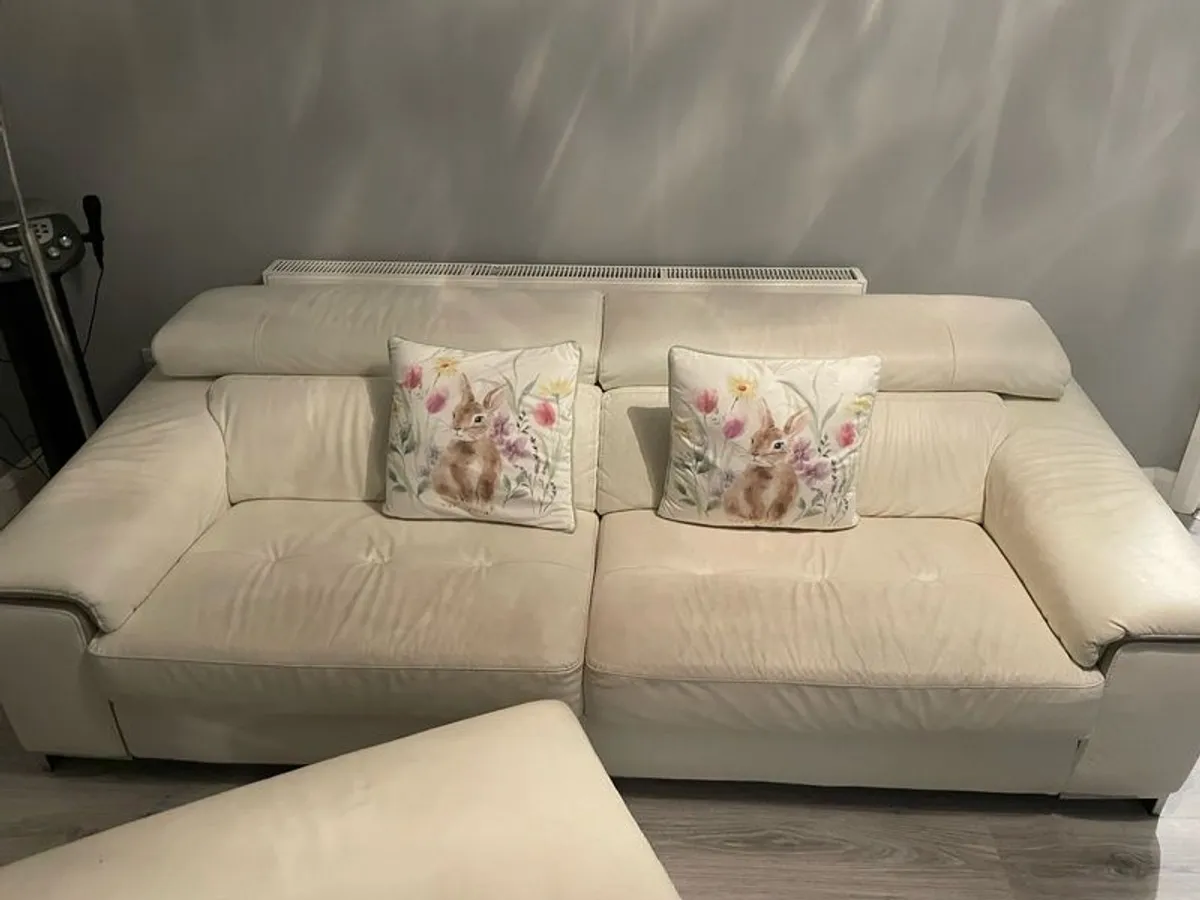 Leather 4 seater sofa with matching blanket box - Image 1