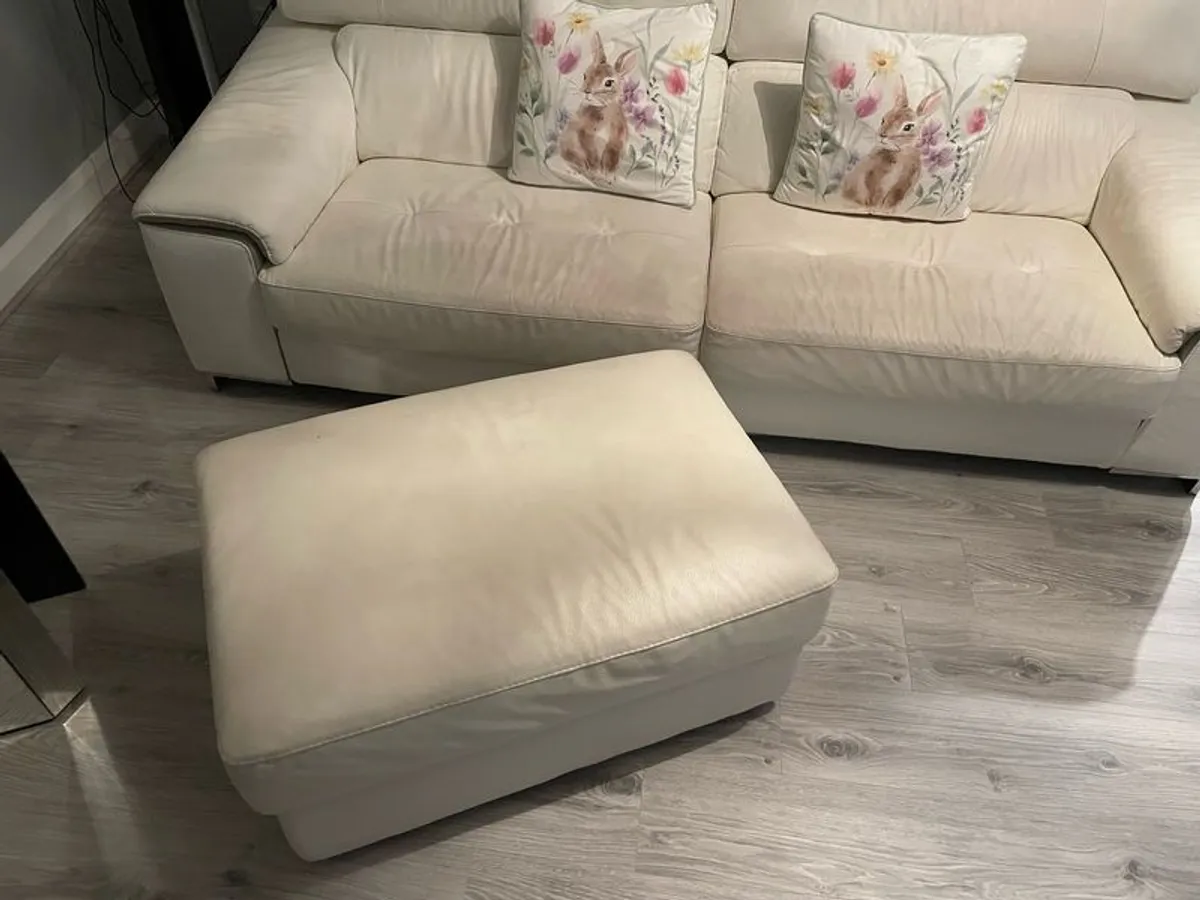 Leather 4 seater sofa with matching blanket box - Image 3