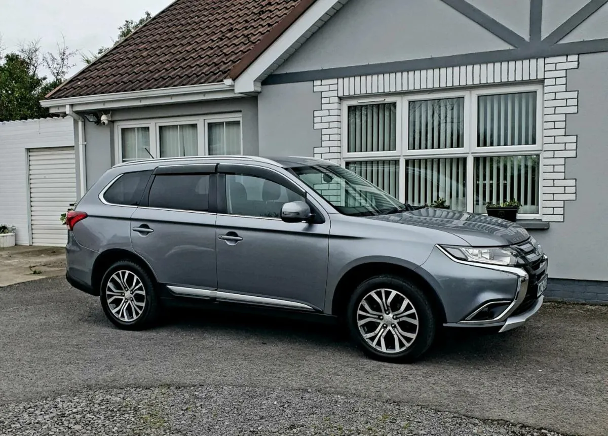 Mitsubishi Outlander 2.2 DI-D GX3 - Image 2