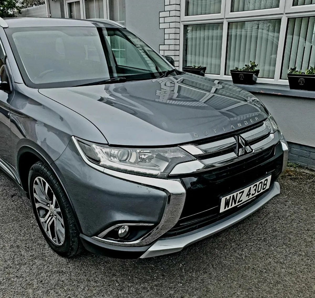 Mitsubishi Outlander 2.2 DI-D GX3 - Image 4