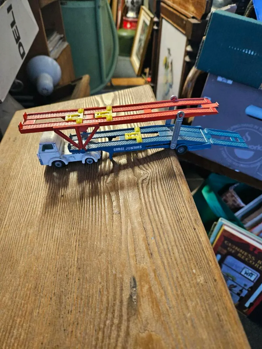 Corgi Juniors Ford Car Transporter - Image 2
