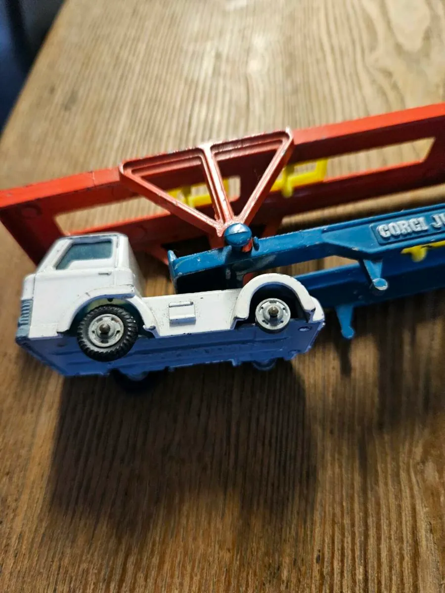 Corgi Juniors Ford Car Transporter - Image 3