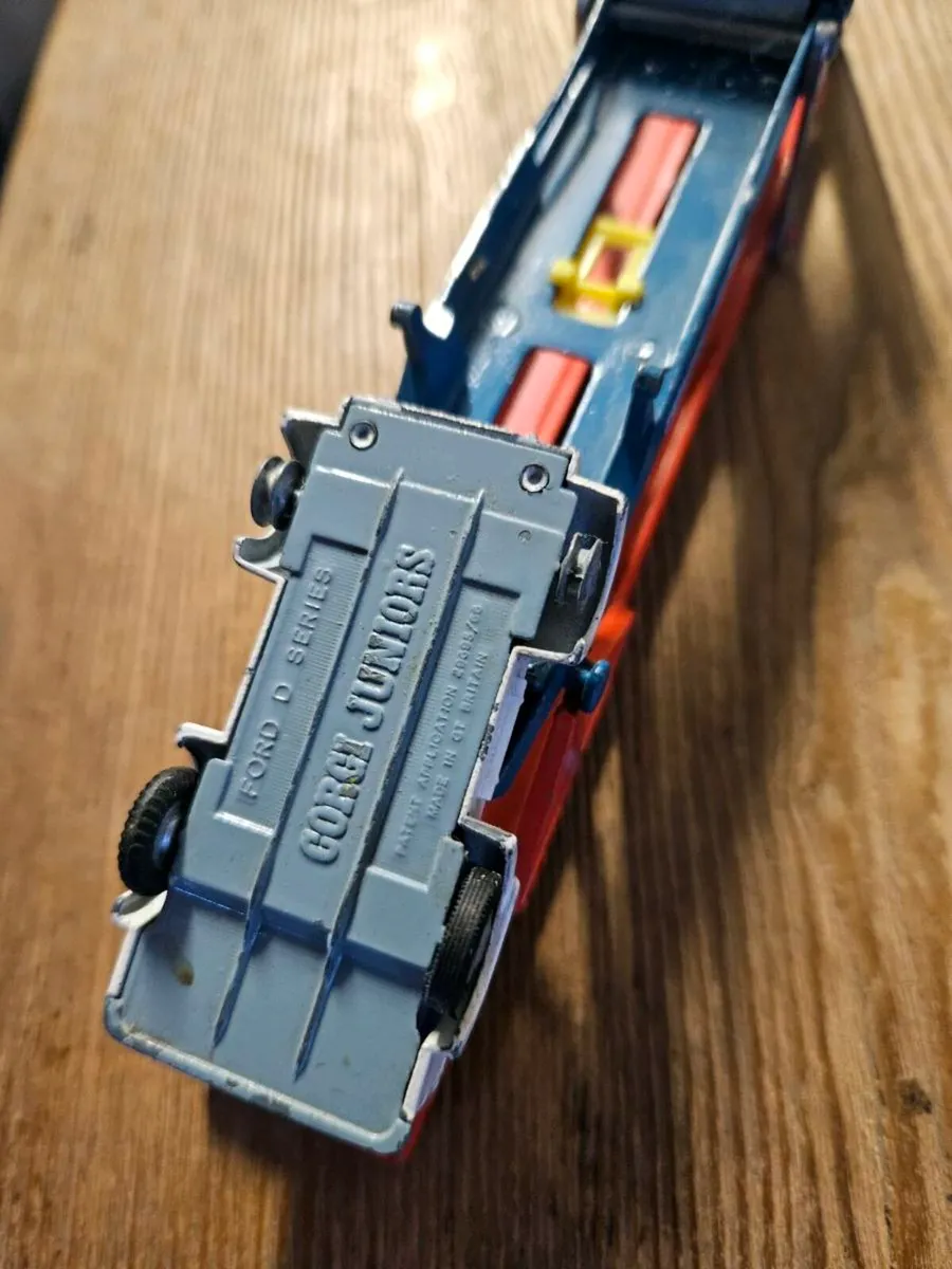 Corgi Juniors Ford Car Transporter - Image 4