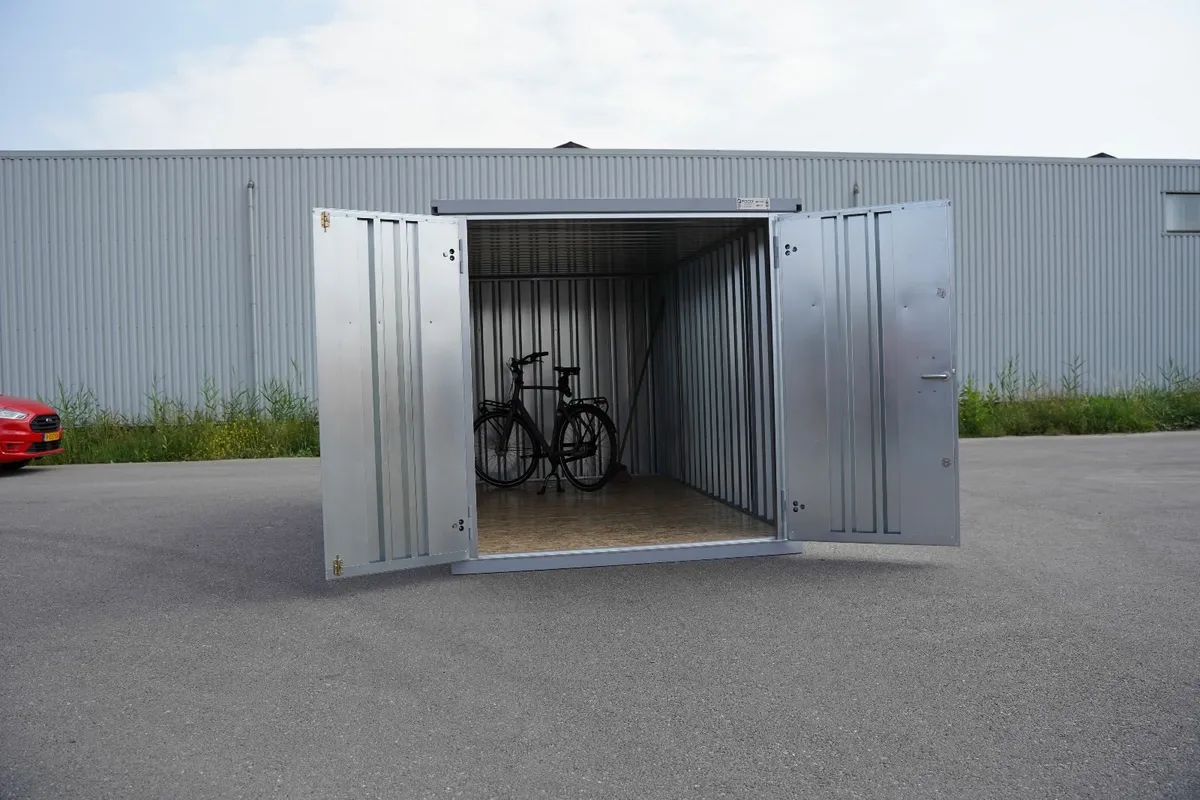 Storage Container 4x2 – Secure & Weatherproof - Image 4