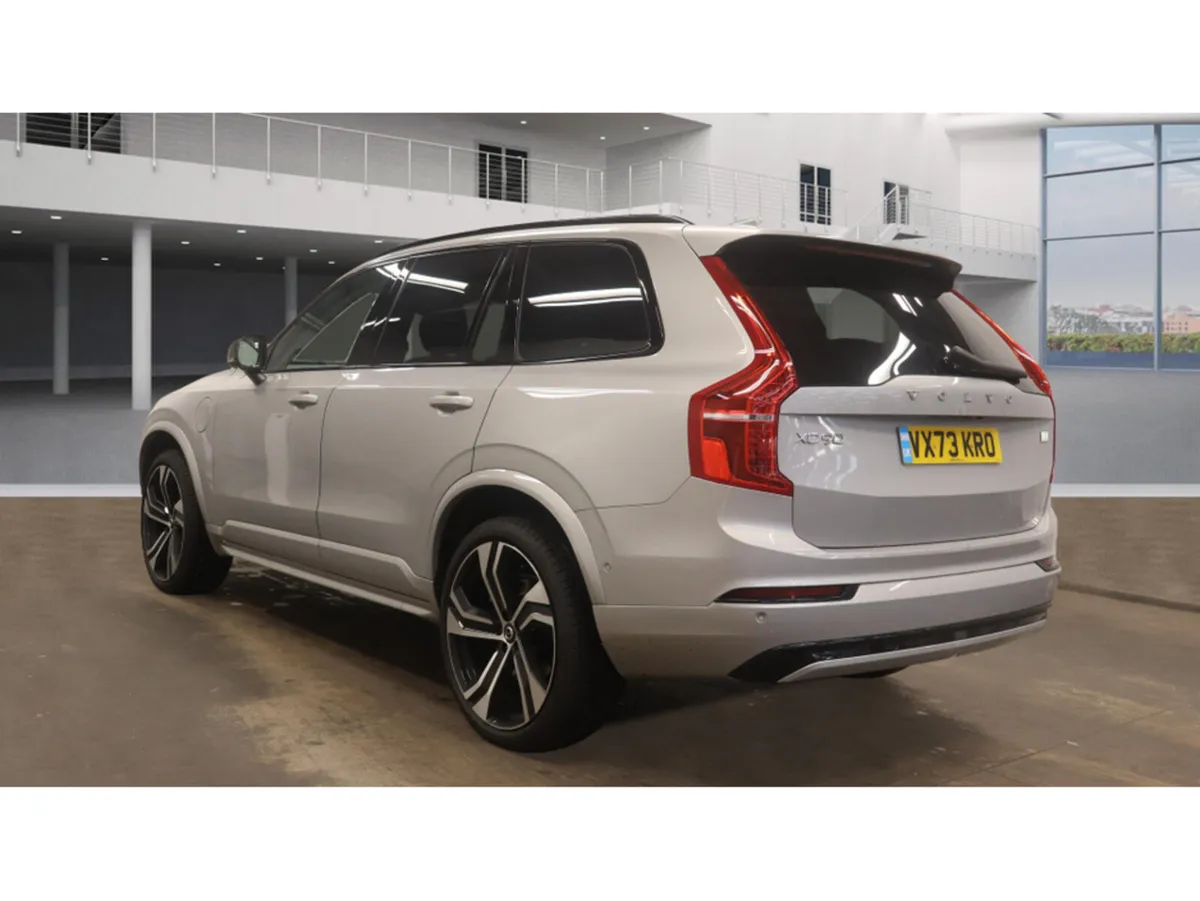 Volvo XC90 (232) ULTIMATE T8 RECHARGE 455 BHP AWD - Image 3