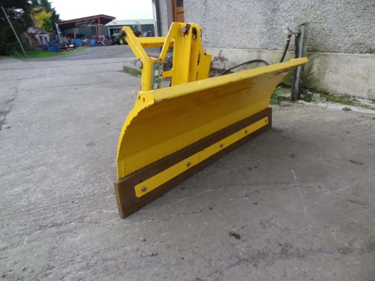 Vale 130 Snow Plough Scraper - Image 2