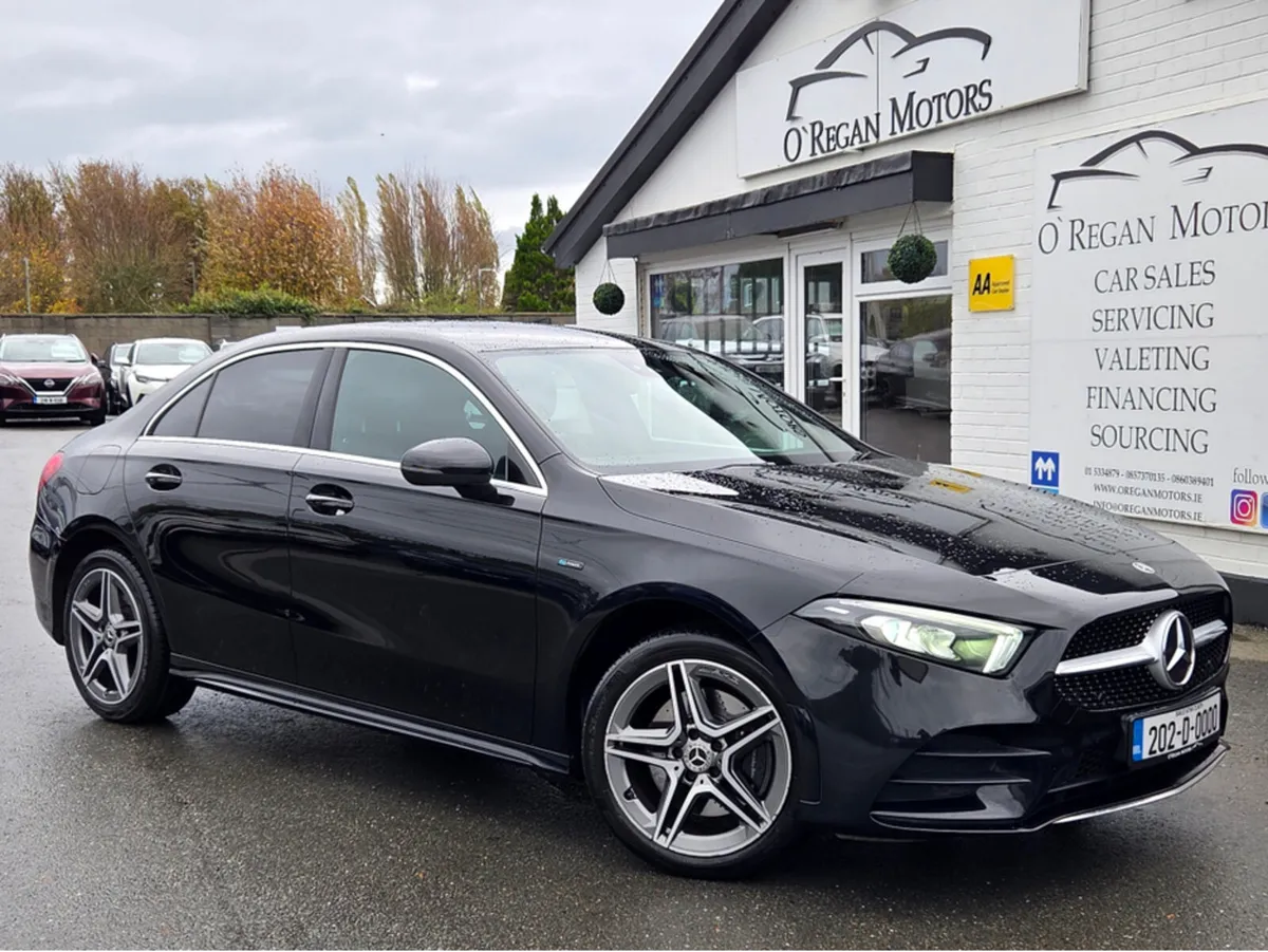 Mercedes-Benz A-Class (202) A250E AMG-LINE AUTO - Image 1