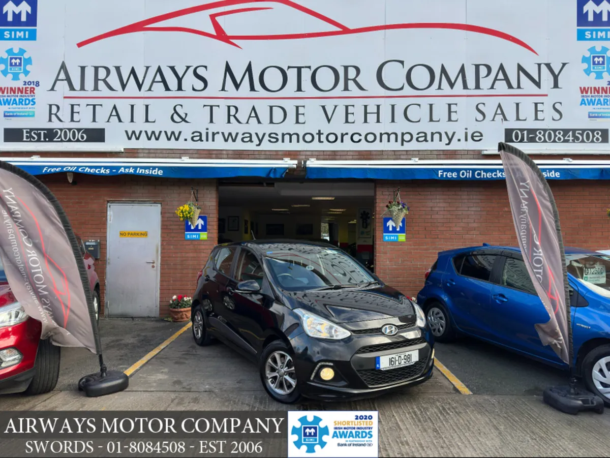 Hyundai i10 1.0 DELUXE 4DR - LOW MILEAGE - Image 1