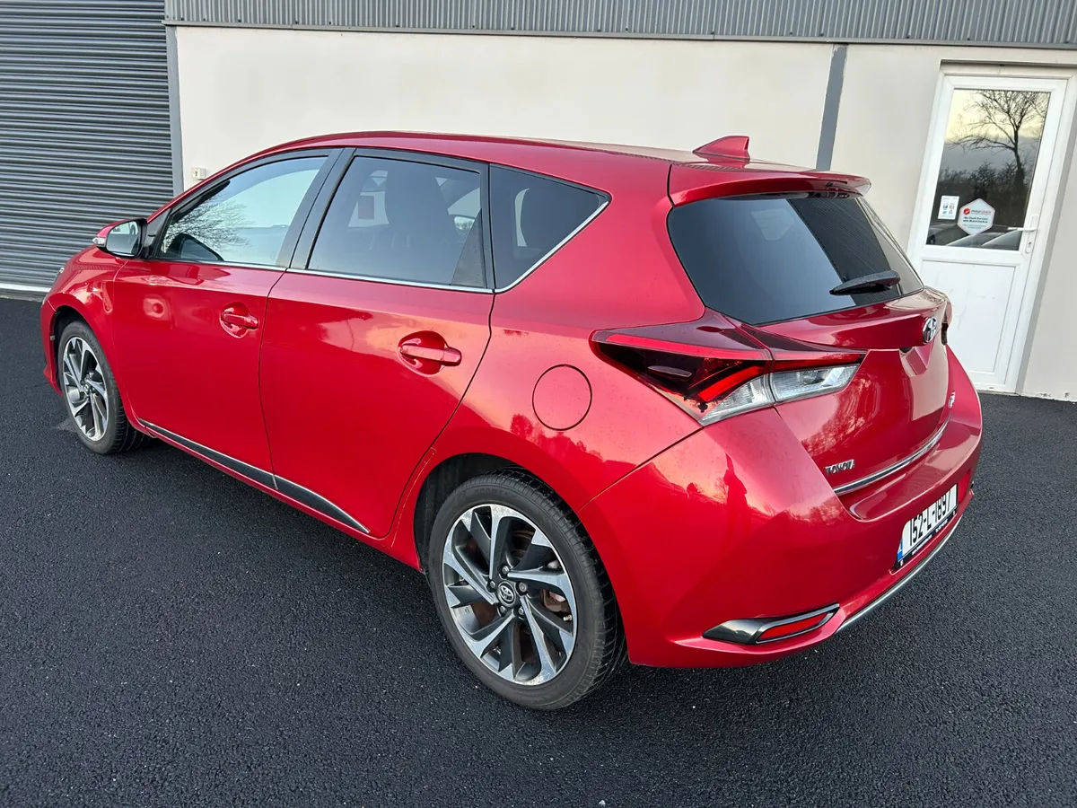 152 Toyota Auris Design 1.2 Petrol - Image 3