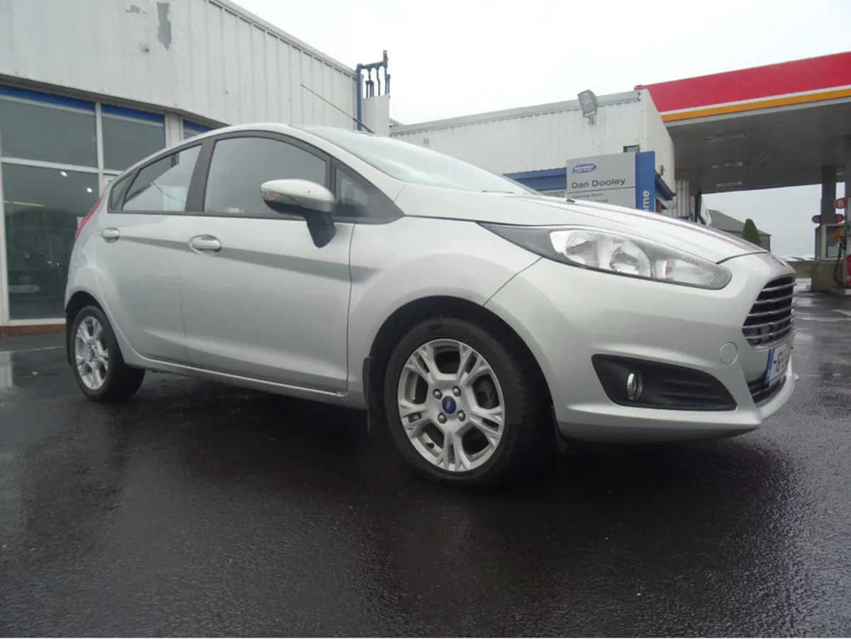 Ford Fiesta ZETEC 1.5 DIESEL  5DR - Image 1