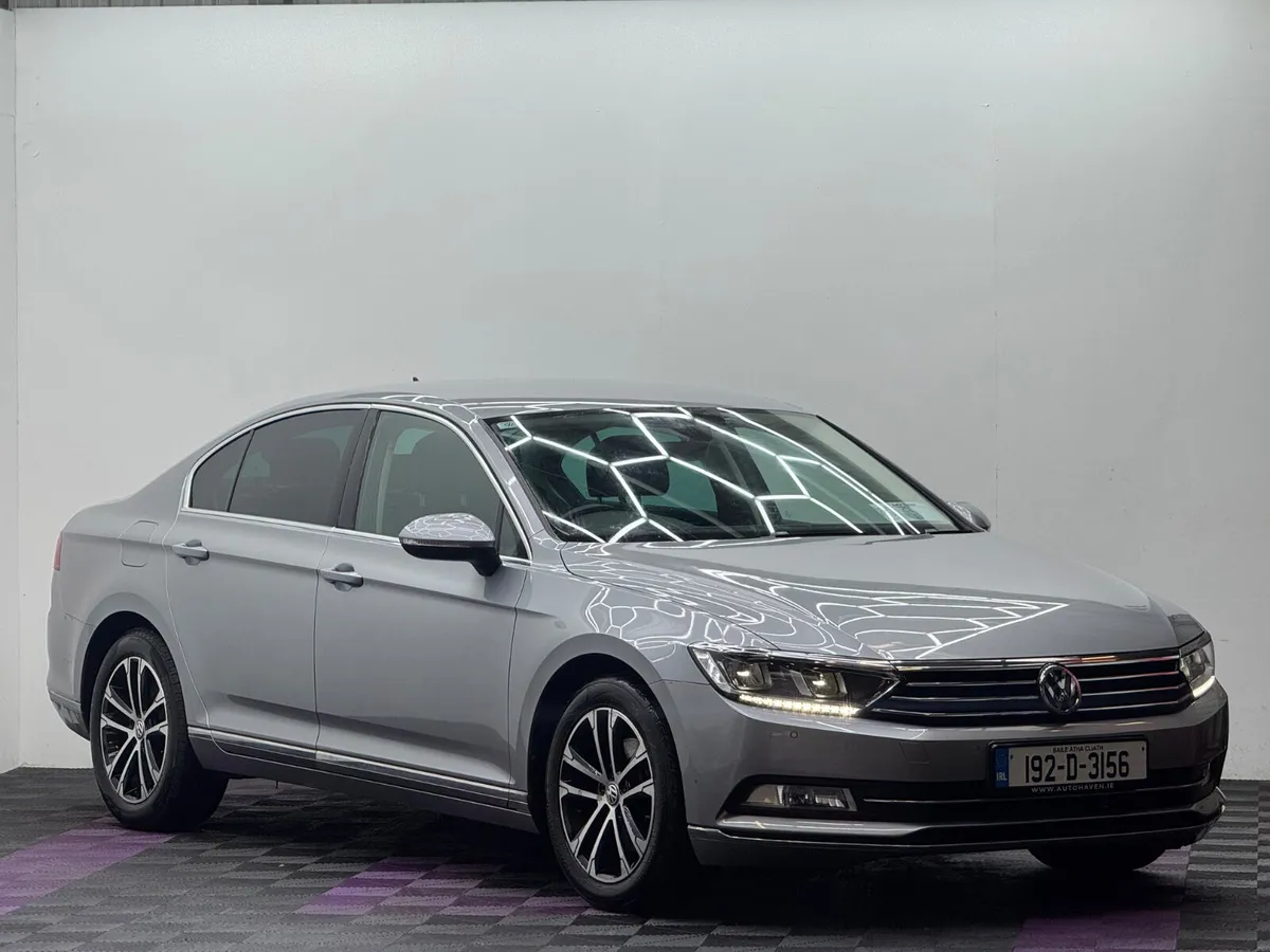 2019 Volkswagen Passat 2.0TDI Highline - Image 1