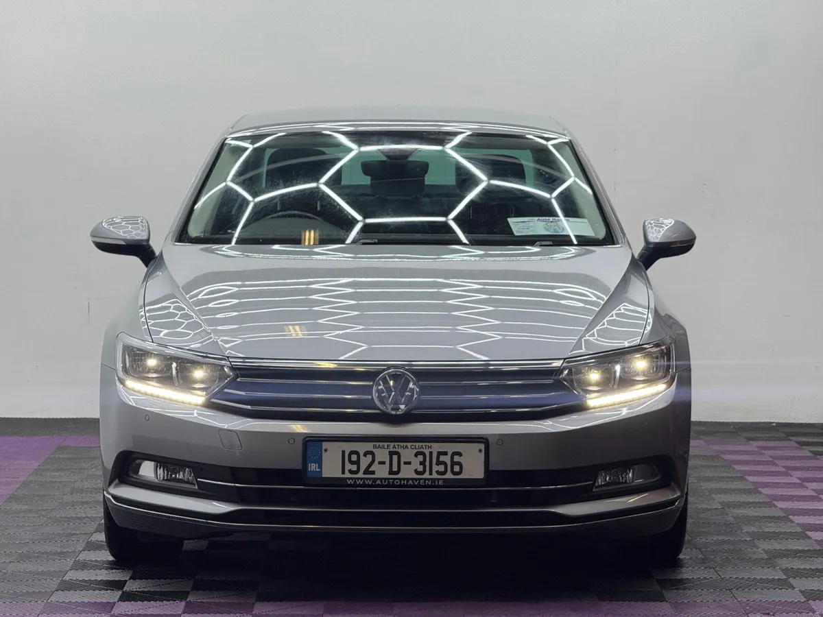 2019 Volkswagen Passat 2.0TDI Highline - Image 2