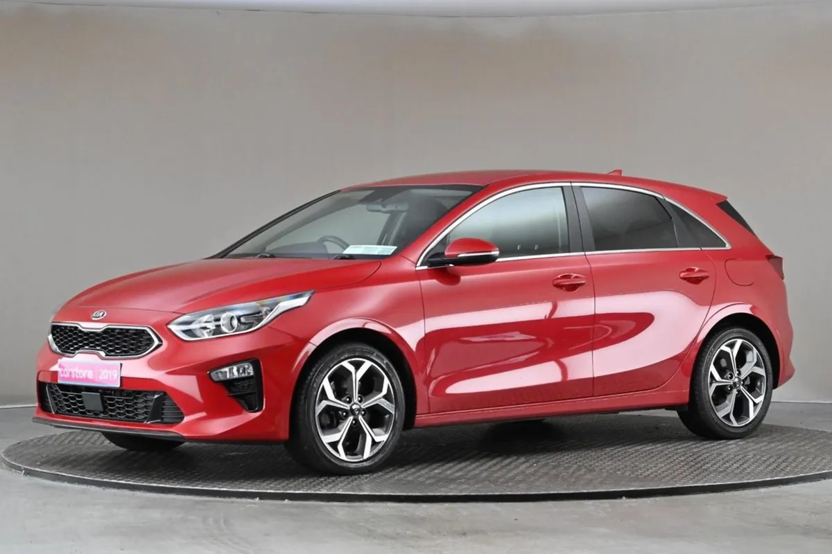 Kia Ceed 1.0 K4 6spd  half Leather carplay revers - Image 4