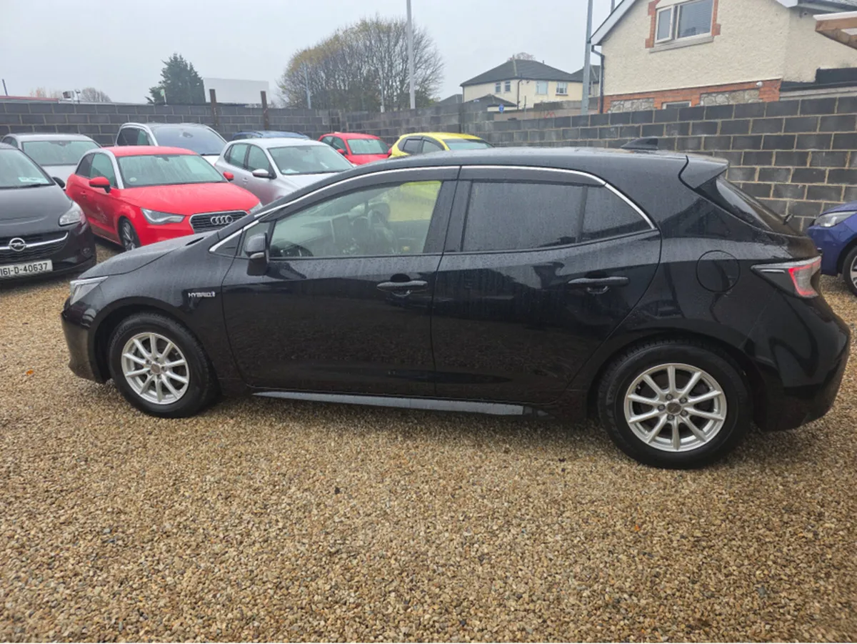 Toyota Corolla Sport Hybrid - Image 4