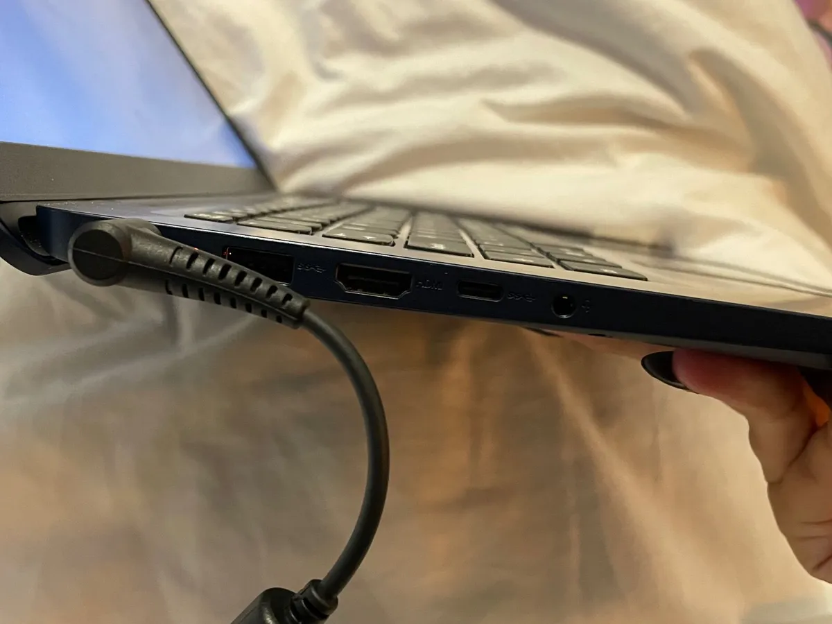 Lenovo Ideapad 1i (Intel Celeron N5100) - Image 4