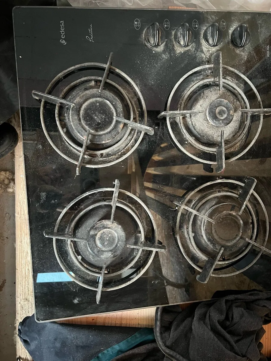 Glass gas hob and oven - Image 1