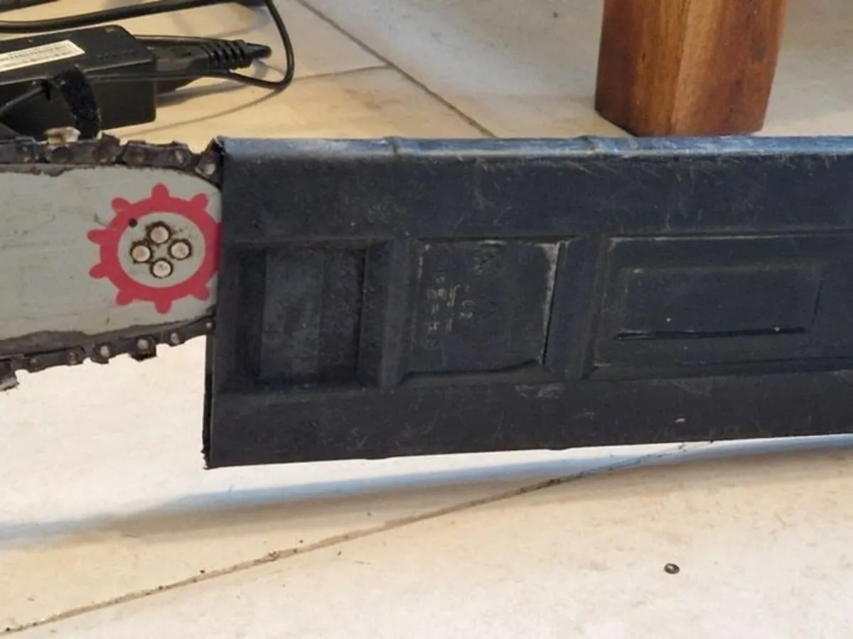 PRO Plus 049213 Petrol Chainsaw 16 inch - Image 4