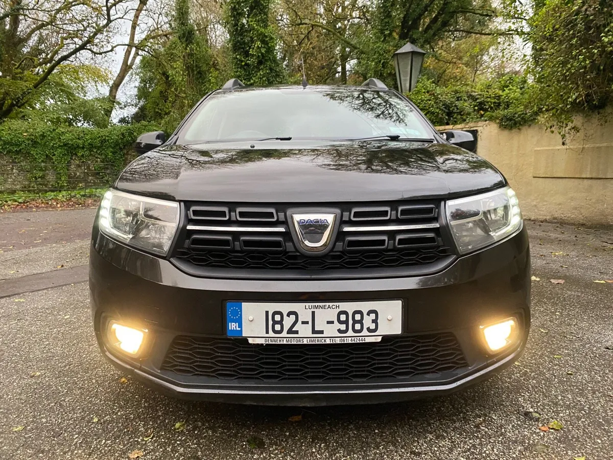 182 DACIA LOGAN MPV PETROL NCT 7/26 TAXED 4/26 - Image 2