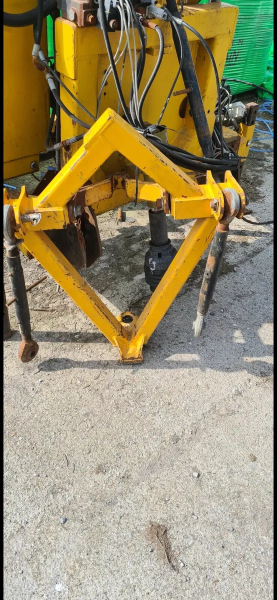 Hedge cutter - Image 1