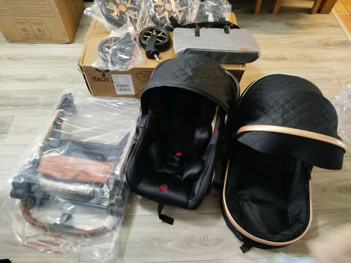 Travel system/ Buggy/ Pram/ Stroller/ Pushchair. 3 - Image 2