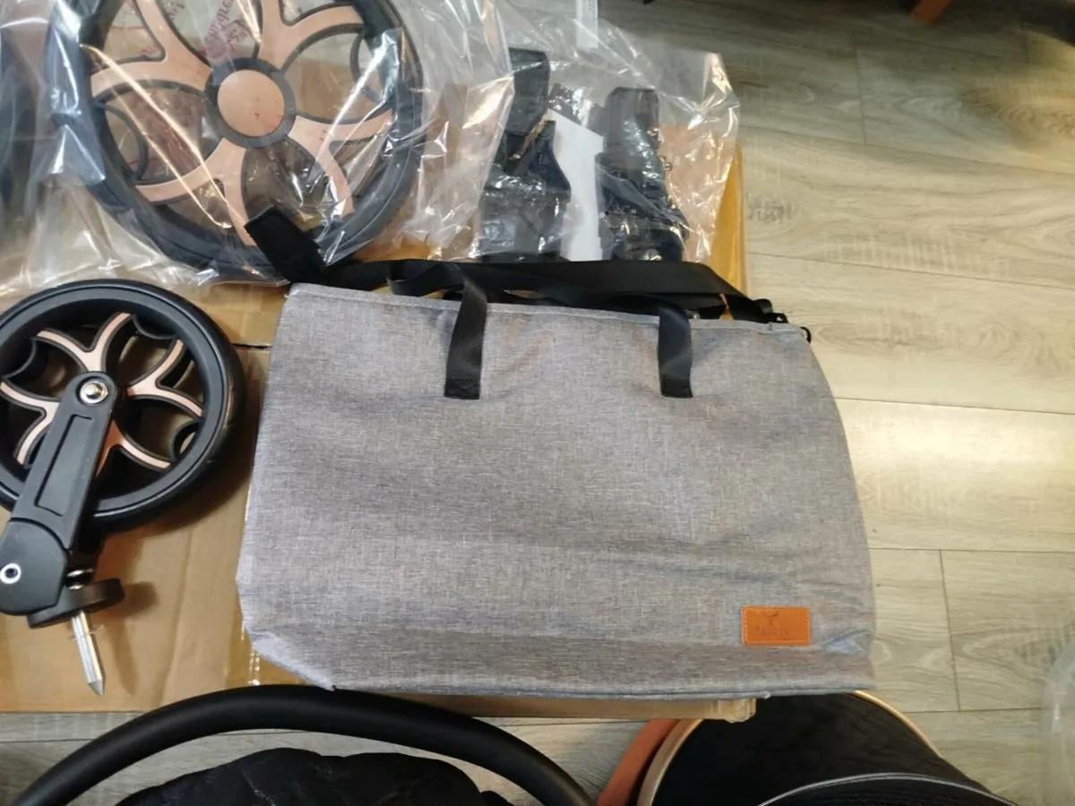 Travel system/ Buggy/ Pram/ Stroller/ Pushchair. 3 - Image 3