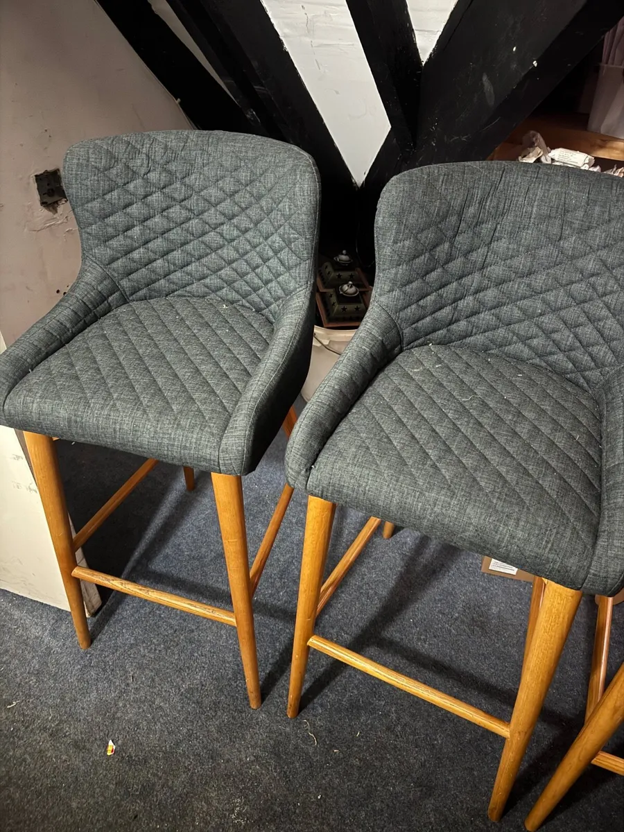 High stools - Image 1