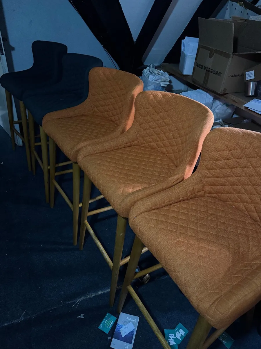 High stools - Image 2