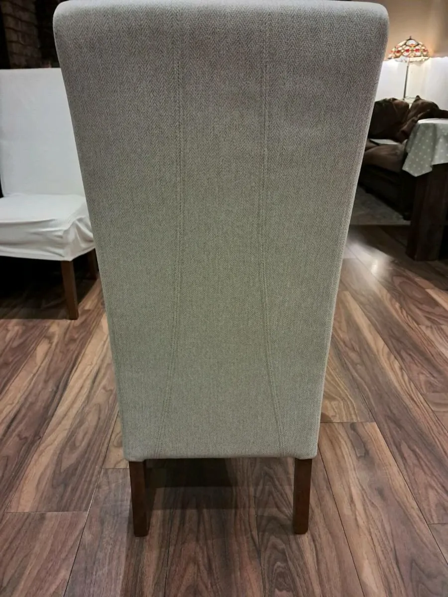 Kitchen table and 6 chairs - Image 4