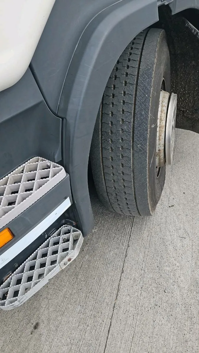 Choice or 2 scania r420 - Image 2