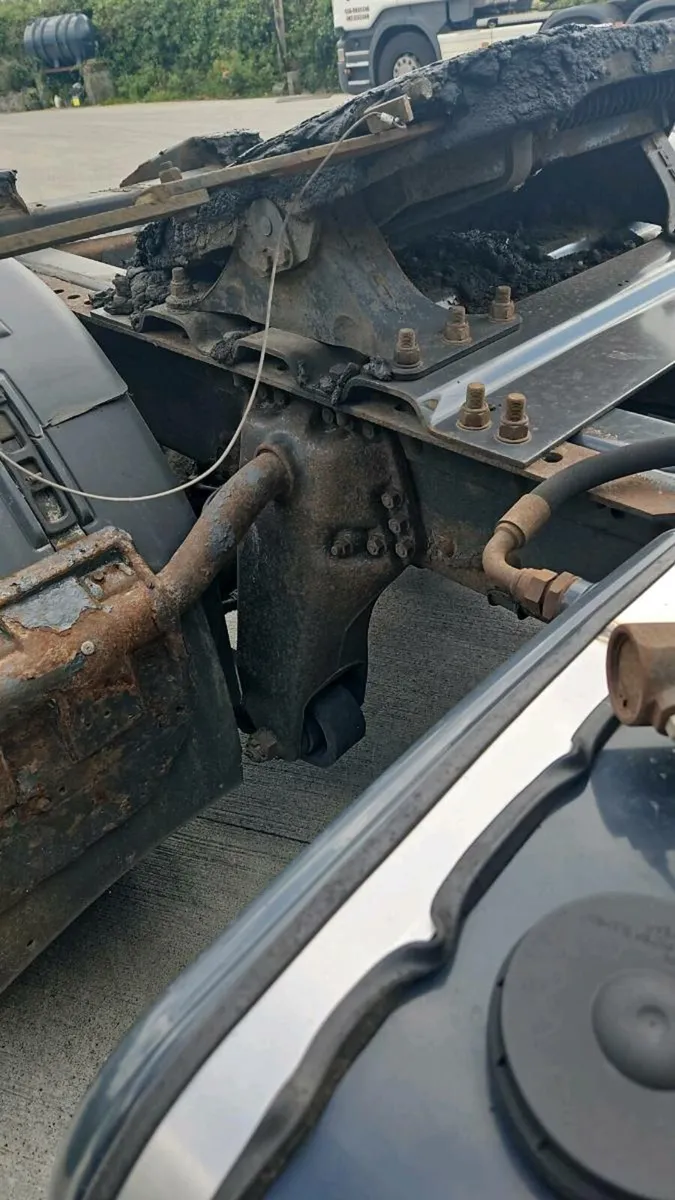 Choice or 2 scania r420 - Image 3